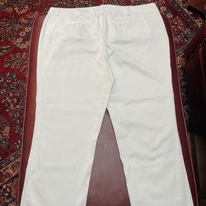 Capri/Crop white twill NWOT